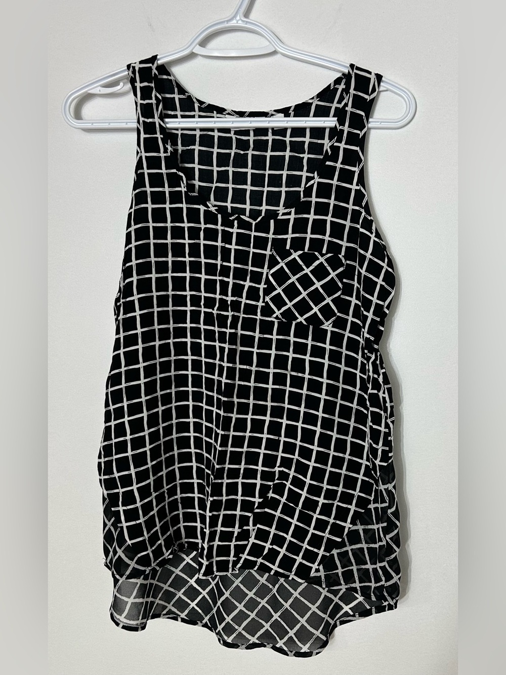 Reitmans Black & White Windowpane Tank with Pocket